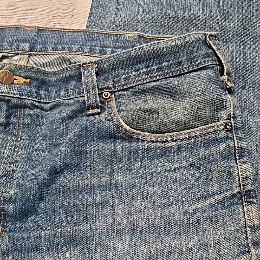 Carhartt 40x32 Blue Straight-Leg Jeans with Classic Fading